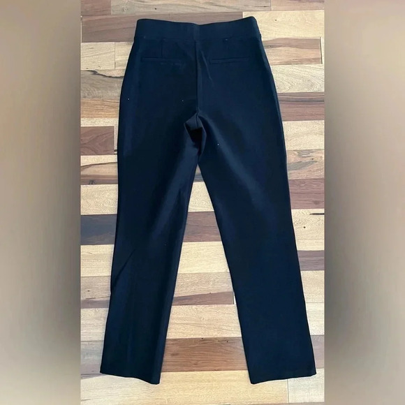 CHICO’s | Zenergy ladies pull on pants. Size: 1 Chicos/8 - Picture 13 of 14